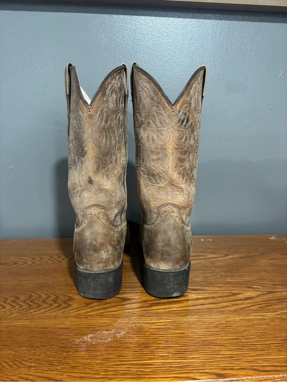 Ariat Tan and Pink Leather Boots - Picture 4 of 6
